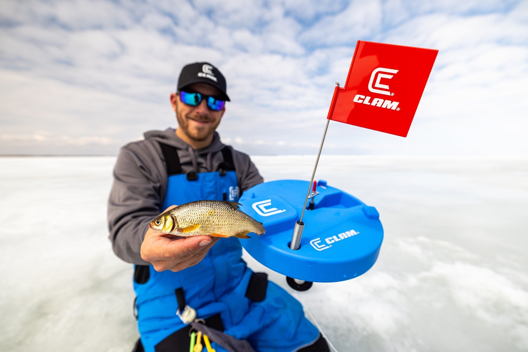 clam fishing accessories ClamLock Gear Pocket Zip Storage Pouch For Ice Hub Shelters, Tackle, Gloves & and then placing the base plate on the center hub Clam Katana 28" Ultra Light