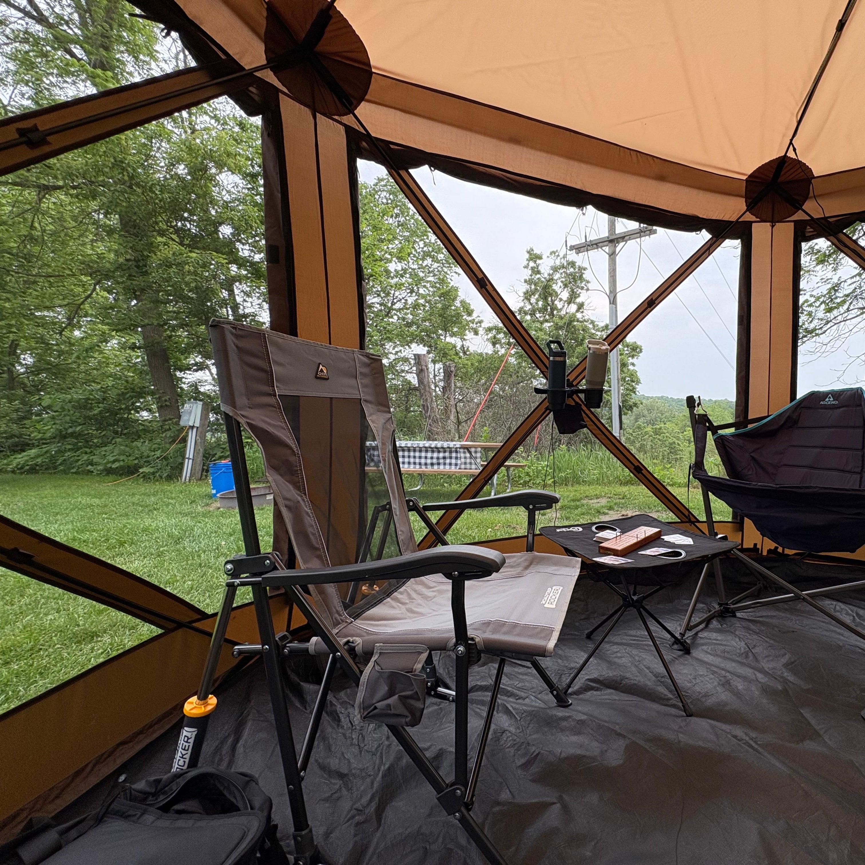 Clam Pavilion Screen Shelter with Wind Panels