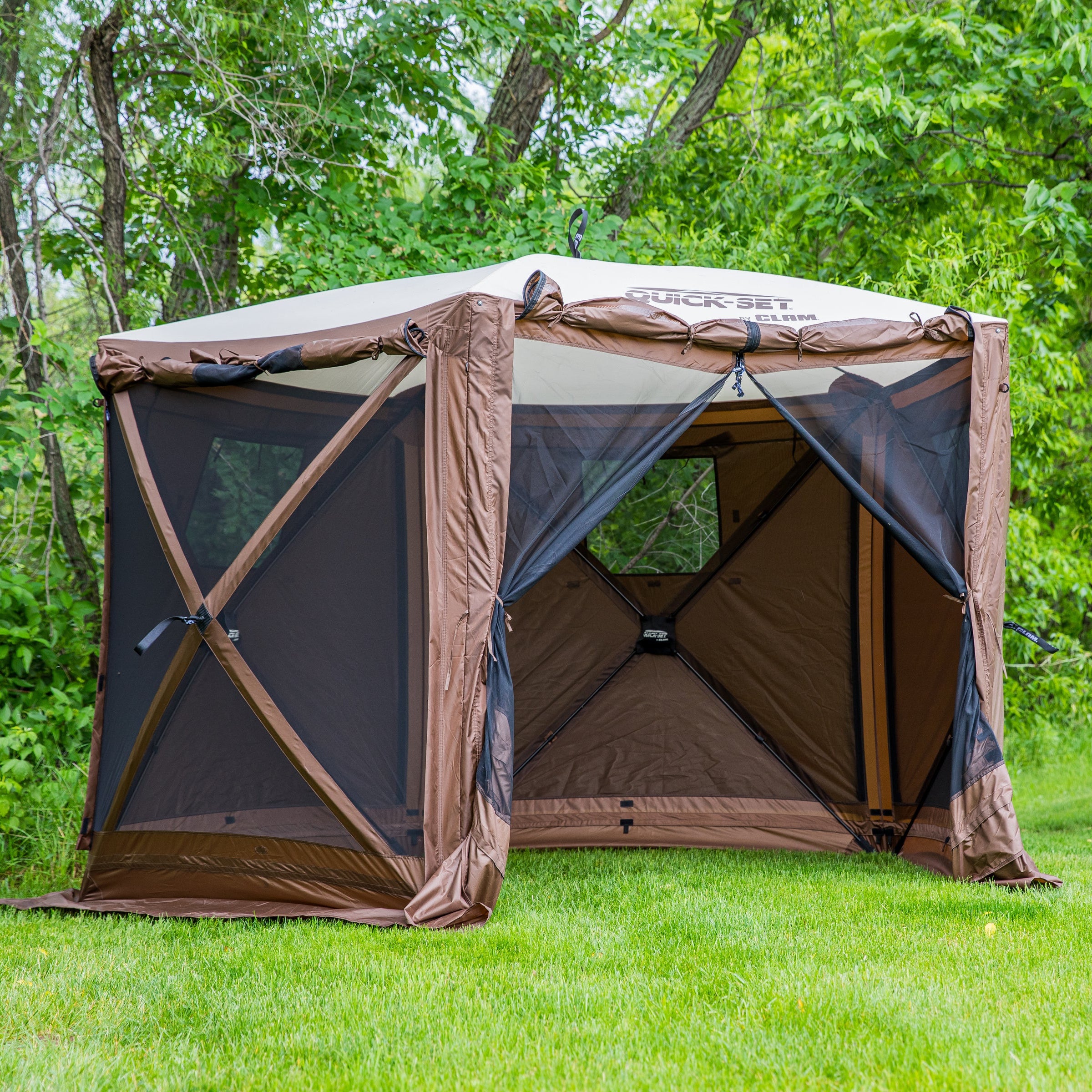 Clam Adventure Screen Tent with Wind Panels