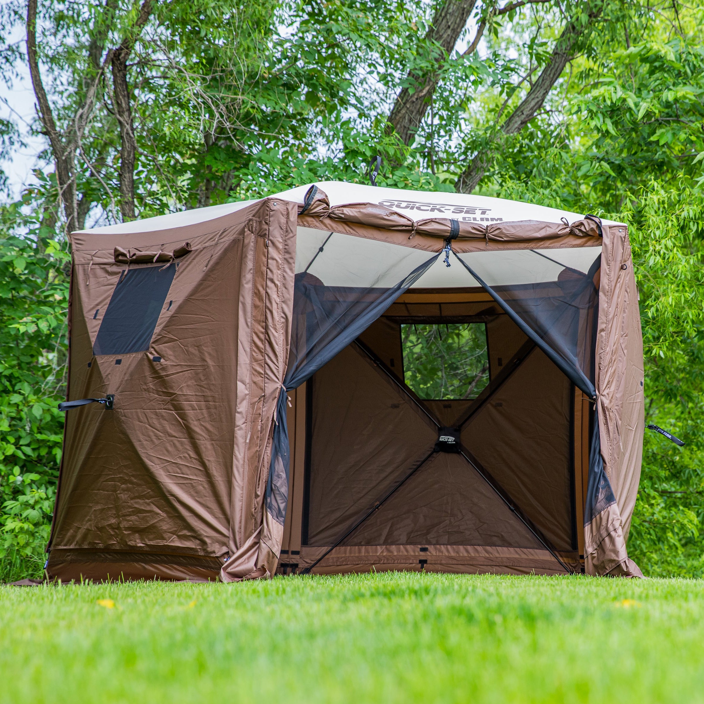 Clam Adventure Screen Tent with Wind Panels