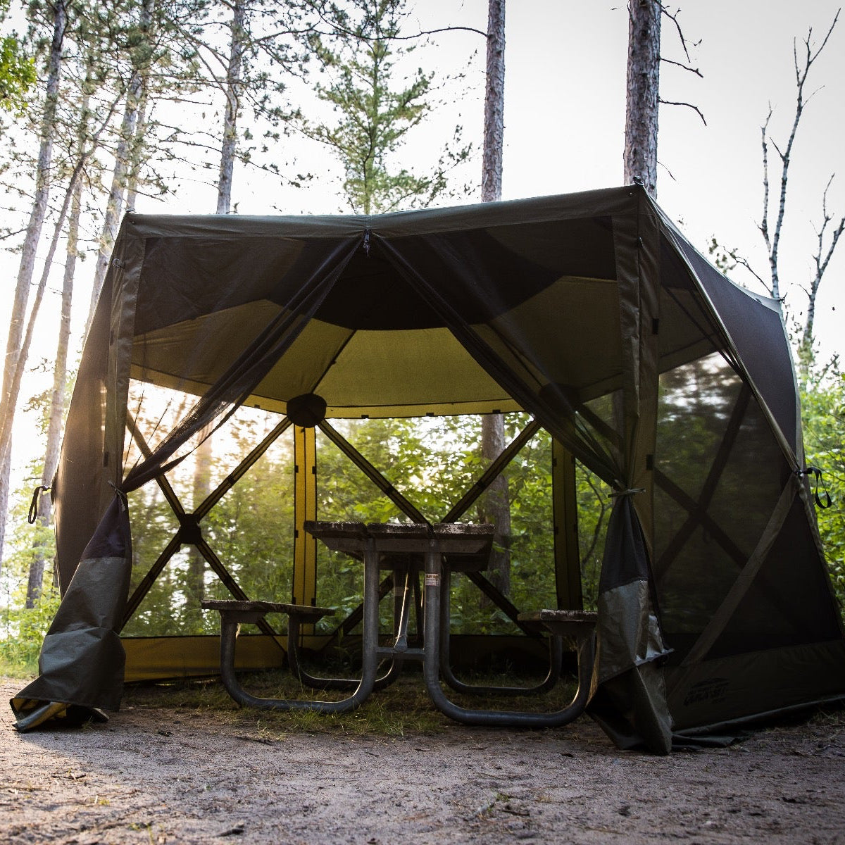 escape tent Clam Corporation 9281 Quick-Set Escape Shelter, Forest Green