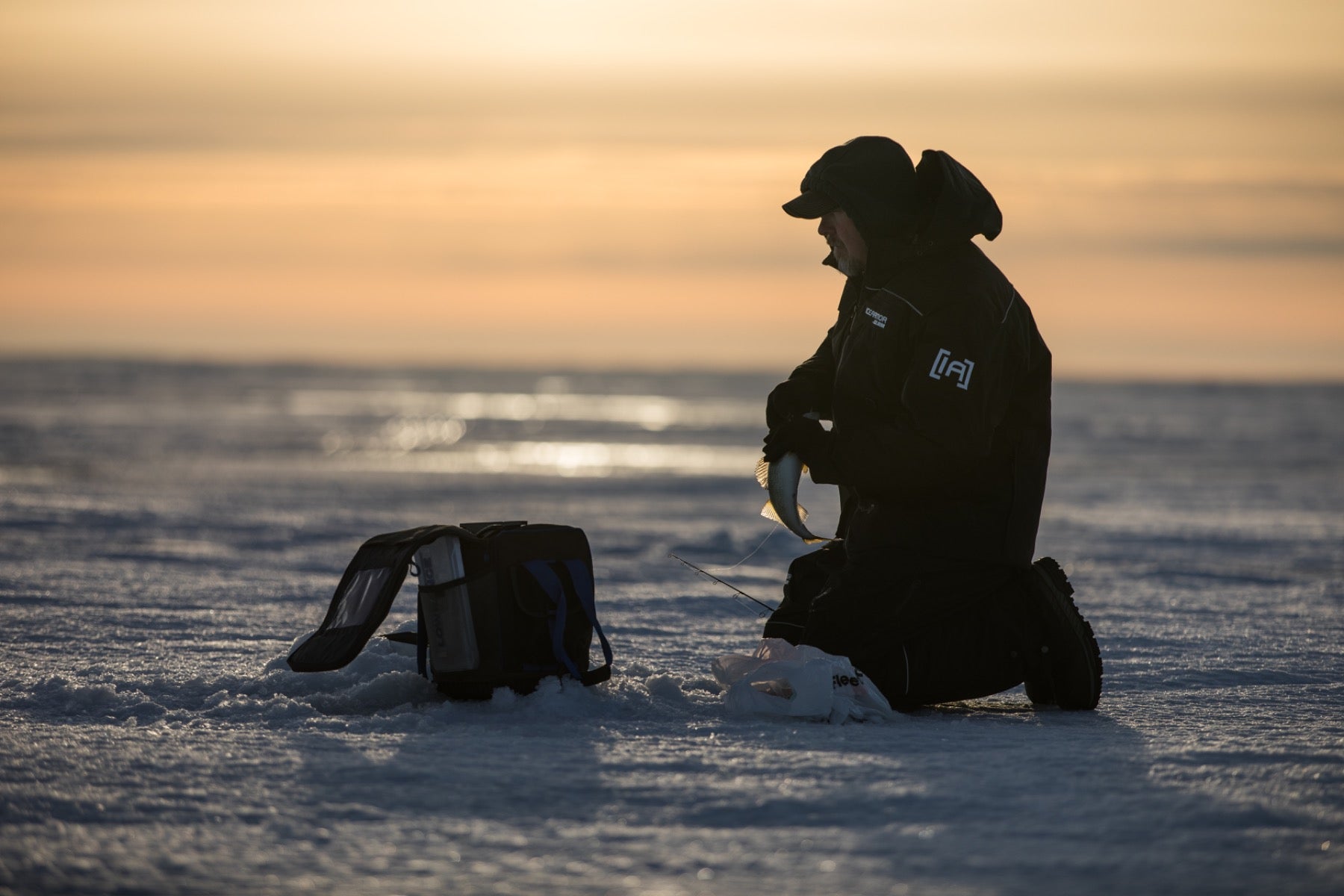 Rise V3 Float Parka – Clam Outdoors