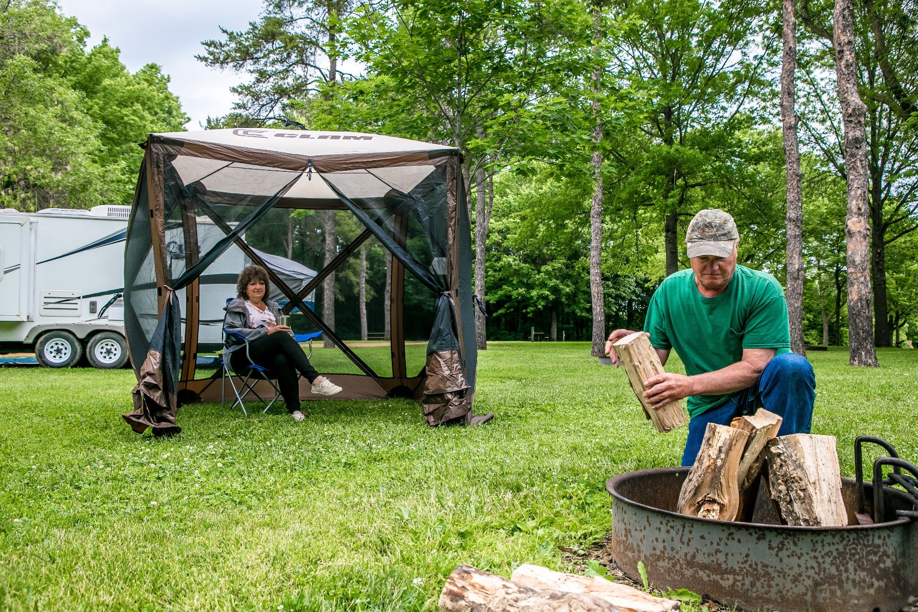 Clam Traveler Screen Tent