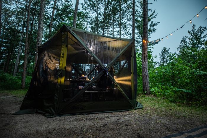 Green Escape Bundle with Three Wind Panels